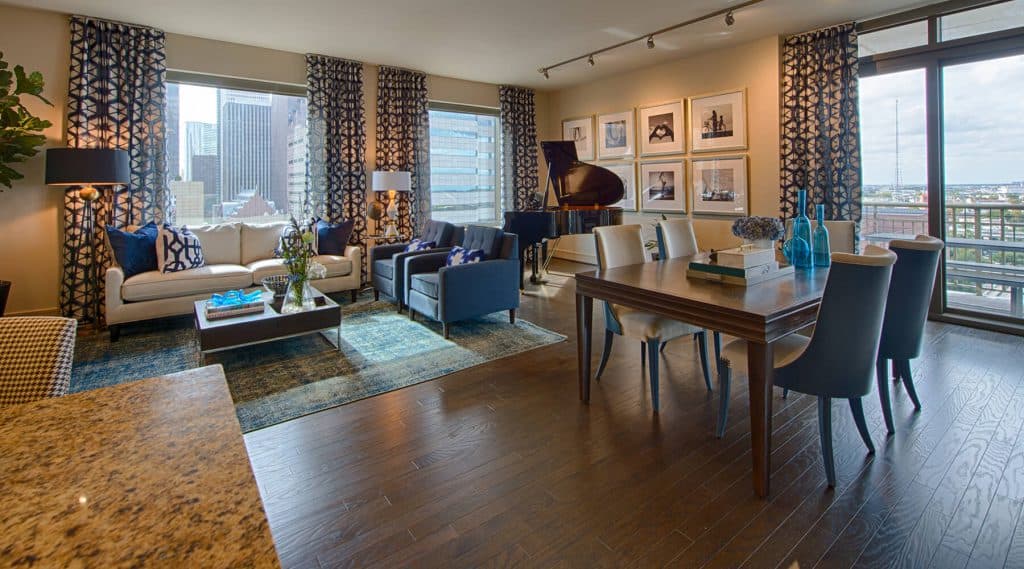 Penthouses & Apartments in Downtown Houston, TX Market Square Tower